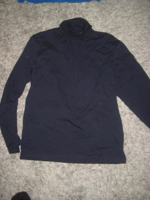 **ale  Poolo  t-paita    koko  152/158cm **