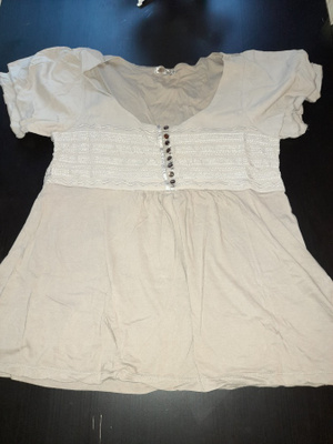 Toppi / t-paita : beige t-paita koko  44