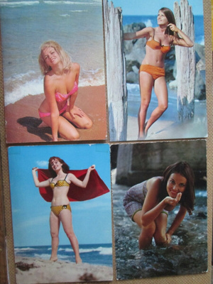 neljä pin-up postikorttia