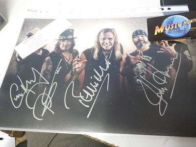 PRETTY MAIDS PROMOKUVA NELJÄLLÄ NIMMARILLA