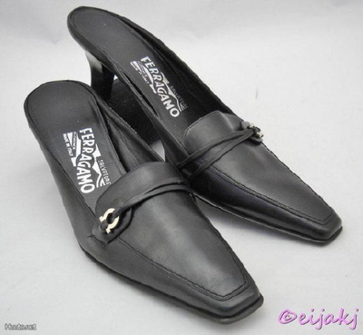 ALE:AIDOT(450$) Ferragamo nahka pistokkaat,logot,37-37.5