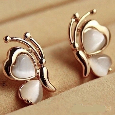0312 .. Gold Plated White Cat's Eye Perhonen .. Korvakorut