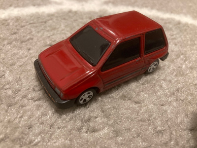 Kia Pride / Mazda 121 pikkuauto.