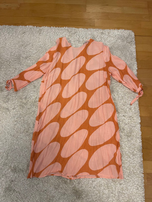 Marimekko Hehkuu Linssi -mekko 42