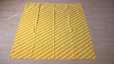Retro - Verhot - kelt./valk. raidalliset - 125x125 cm