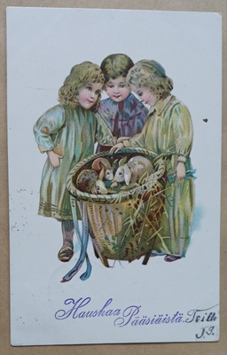 Lapset ja isossa korissa monta pupua, p. 1908