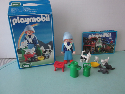 Retro Playmobil figuurisetti n:o 3007, emäntä kissoineen