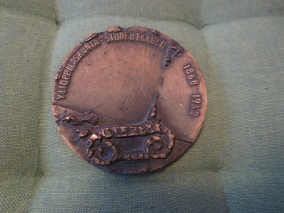 Ylioppilaskunta 1868--1968. Pronssimitali