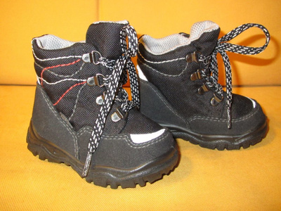 S U P E R F I T GORE-TEX talvikengät, koko 19, mustat
