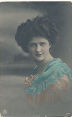 NAINEN - kulk. 1914