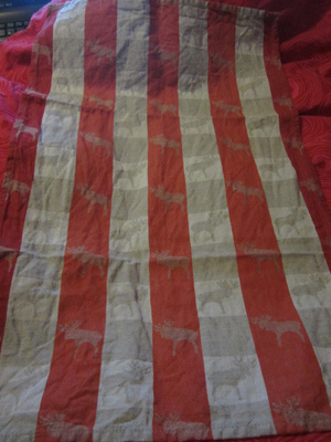 Pyyhe / Pellavapyyhe 44 x 70 cm punainen Hirvi