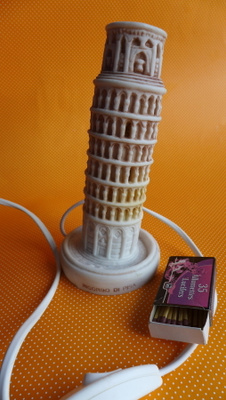 Valaisin Lamppu PISA torni Italia,korkeus 18cm