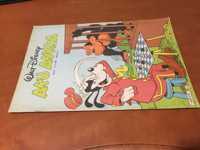 AKU ANKKA 45/1986 HYVÄ