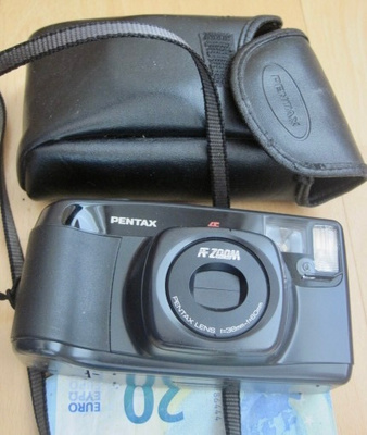 VANHA Kamera Pentax Zoom60 SIISTI