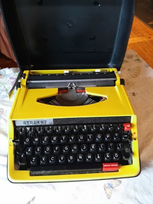retro kirjoituskone