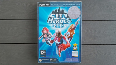 PC CD: City of Heroes Deluxe peli (2004) UUSI