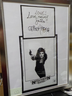 NINA HAGEN BAND TAULU NIMMARILLA