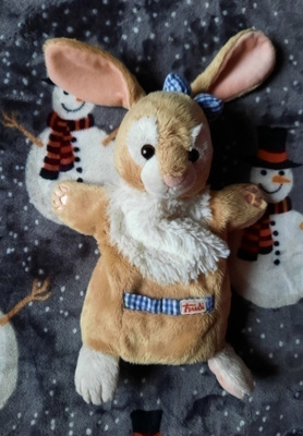 Pupu käsinukke