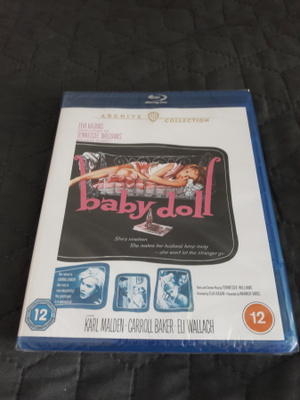 Baby Doll - nukkevaimo Blu-ray **muoveissa**