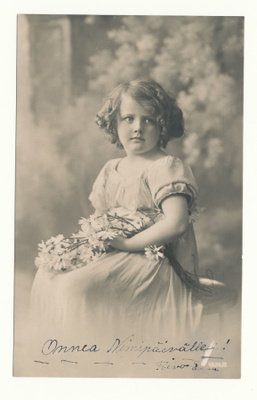 Sievä tyttönen - 1924