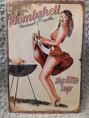 PELTIKYLTTI BOMBSHELL HARDWOOD BRIQUETTES 20X30CM *UUSI!*