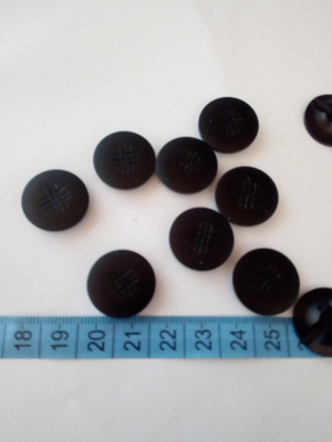Musta koristenappi 20mm