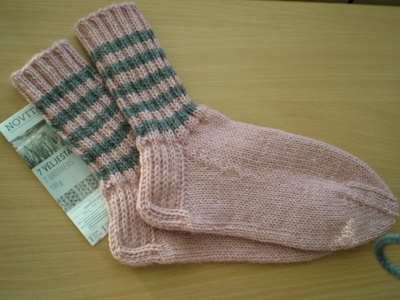 VILLASUKAT uudet 38-40  hyvät&lämpimät 7.Veljestä langasta