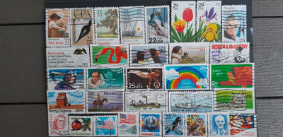 USA 1980-1990 luku LEIMATTUJA postimerkkejä 32 kpl