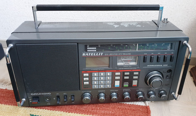 Grundig Satellit 650 maailmanradio