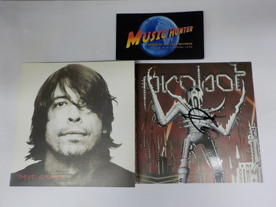 DAVE GROHL foo fighters / nirvana  NIMIKIRJOITUS