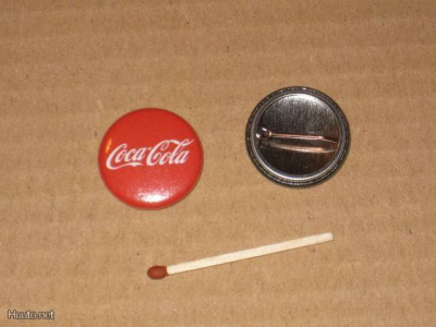 Coca Cola rintanappi 1" g2