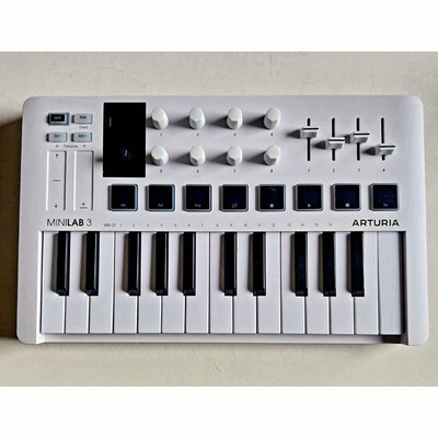 Arturia MiniLab 3 midi keyboard