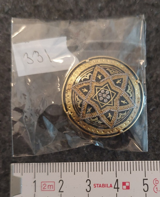 Rintakoru nro 331: vintage espanja Damascene tyylinen