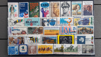 USA n. 1970-luku LEIMATTUJA postimerkkejä o 33 kpl