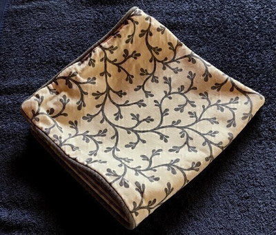 Sohvatyynylle päällinen