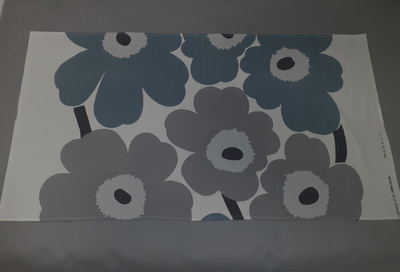 Marimekko - Unikko - verhokappa - n. 80 x 140 cm
