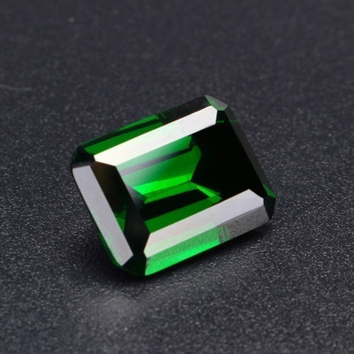 Upean värinen iso Cubic Zirconia (CZ) 19.39ct
