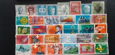SVEITSI VANHEMPAA LEIMATTUJA postimerkkejä 32 kpl