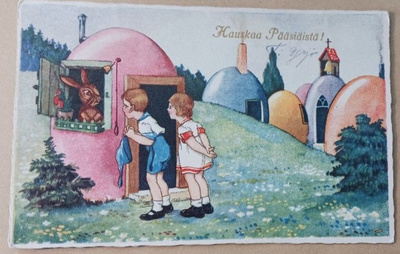 Lapset juttelevat pupun kanssa munakylässä, p. 1927
