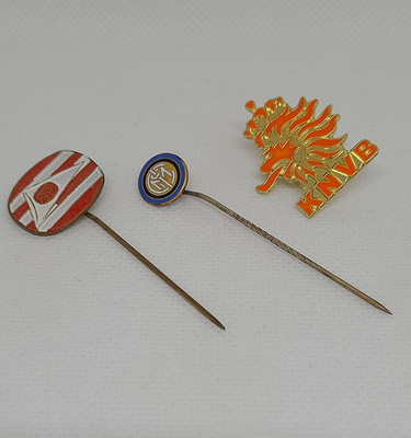 Futis-Pinssit, PSV, Holland, Inter  5€/kpl