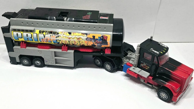 Transformers G2 Laser Optimus Prime Oil Truck (1994 Hasbro)