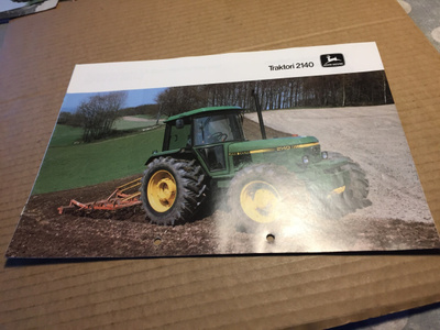 TRAKTORI ESITE JOHN DEERE 2140 HYVÄ