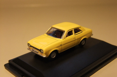 Ford escort -72 1:76
