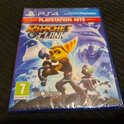 PLAYSTATION 4 - Peli ( Ratchet & Clank )