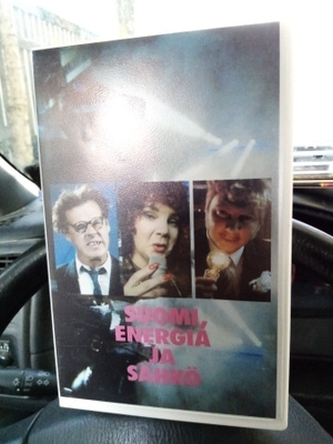 VHS : SUOMI ENERGIA JA SÄHKÖ ( PETELIUS -  KALLIALA)