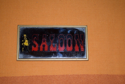 saloon pikkupeili