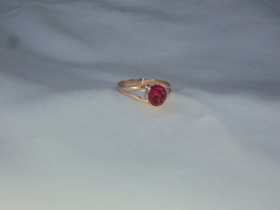 Kultainen kivi sormus 14k
