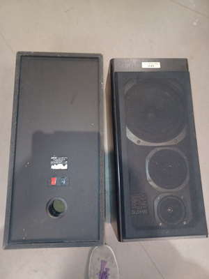 Akai SR-H770 kaiuttimet