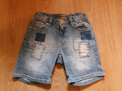 Tytölle shortsit 134cm