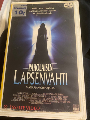 Paholaisen lapsenvahti VHS